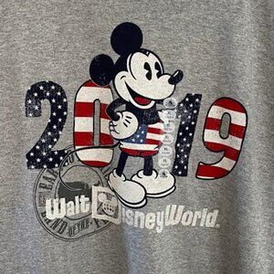 NWT Disney Parks 2019 Walt Disney World T-Shirt
